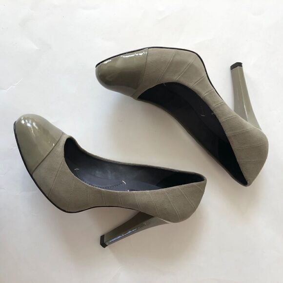 BCBG Max Azria Womens Suede Platform Pumps Heels 8 - Picture 7 of 8